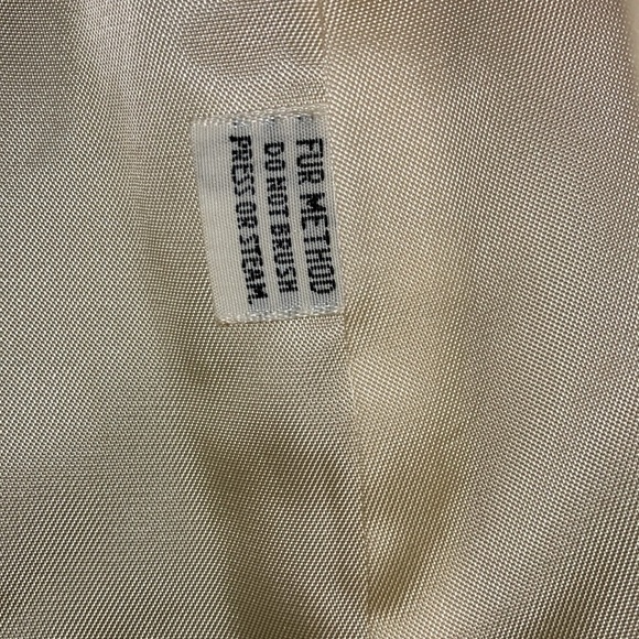 Faux fox fur white jacket sz.L-XL, 3 hook & eye closures, missing label.  $25 - Picture 9 of 12